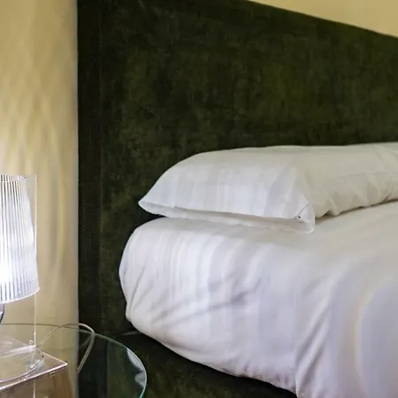 Suitelowcost Magenta شقة *